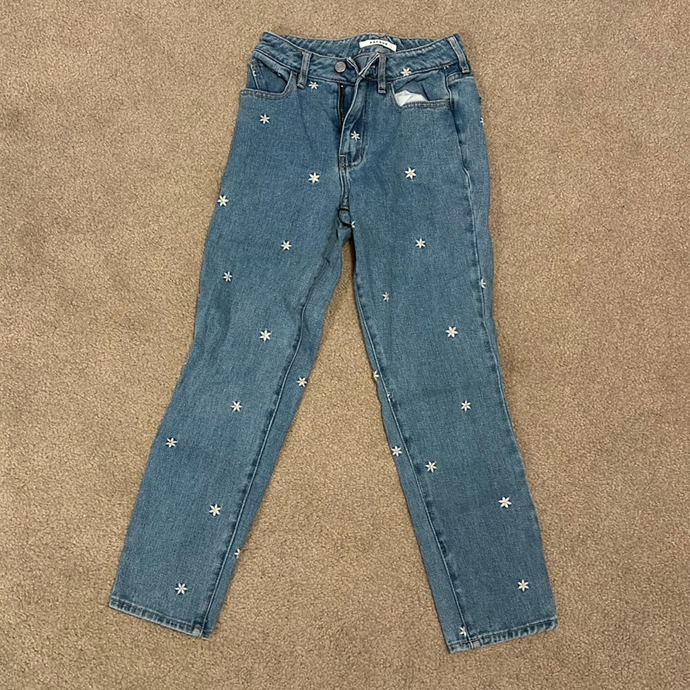 Pacsun jeans w/ daisy on them. They are a size 23. In great condition, no stains